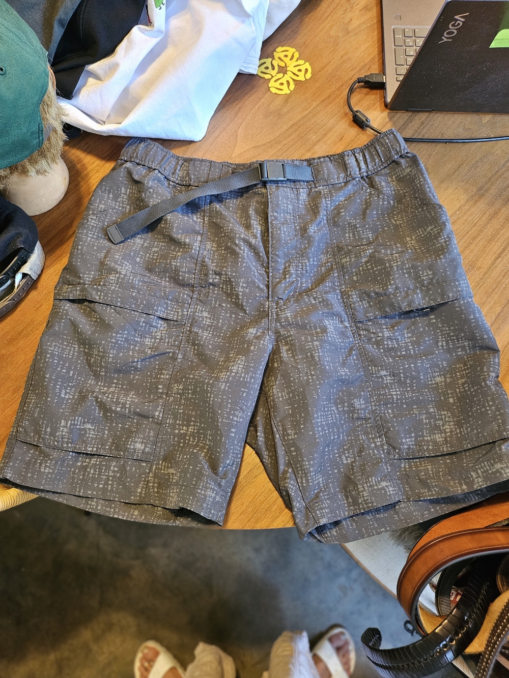 Uniqlo Men's Grey Polyester Casual Cargo Shorts M